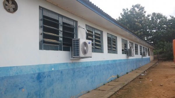 Prefeitura instala ar - condicionado na escola Marta Braga.