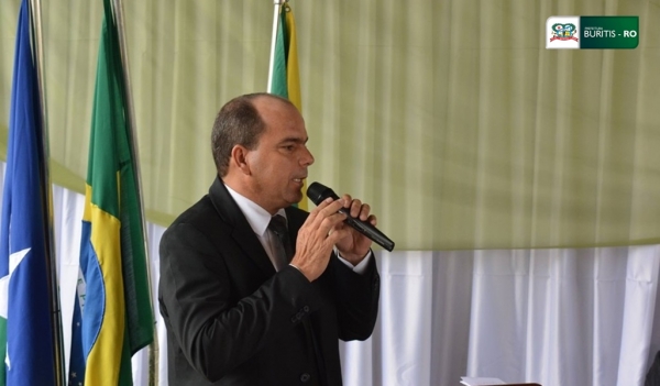 Prefeito de Buritis Roni Irmãozinho viaja à Brasília em busca de emendas e recursos para o Município