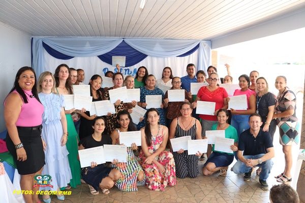 Prefeitura de Buritis realiza entrega de certificados de cursos de qualificação profissional